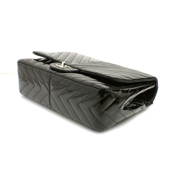 Chanel Classic Single Flap Bag Chevron Patent Maxi Black - Picture 4 of 13